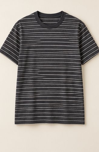 Playera gris a rayas
